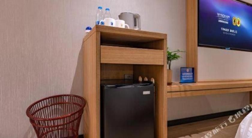 Super 8 Premier Changping Science & Technology Park Hotel 2*